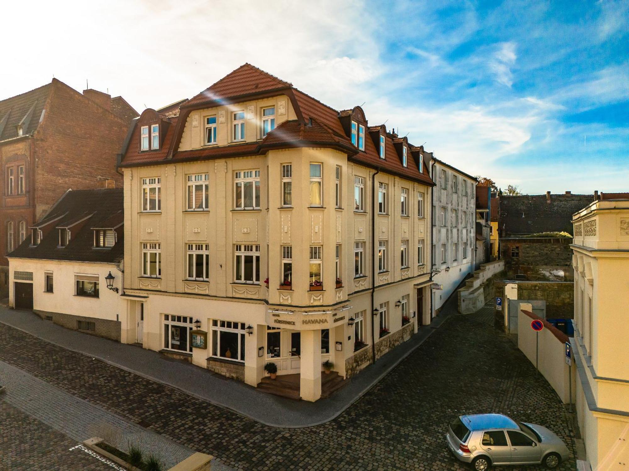Hotel Fuersteneck Бернбург Экстерьер фото