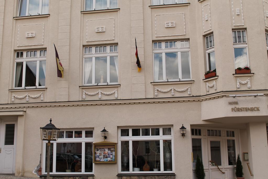Hotel Fuersteneck Бернбург Экстерьер фото