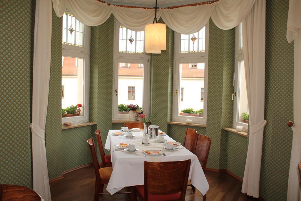Hotel Fuersteneck Бернбург Экстерьер фото